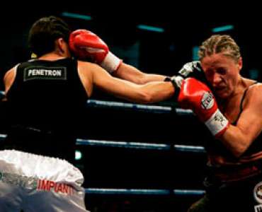 SIMONA GALASSI campionessa mondiale boxe WBC